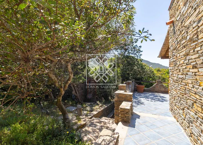 Villa Con Vista Giardino Stintino